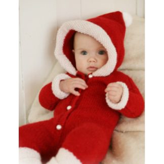 My First Christmas by DROPS Design - Baby Juledragt Strikkeopskrift st - 3/4 år